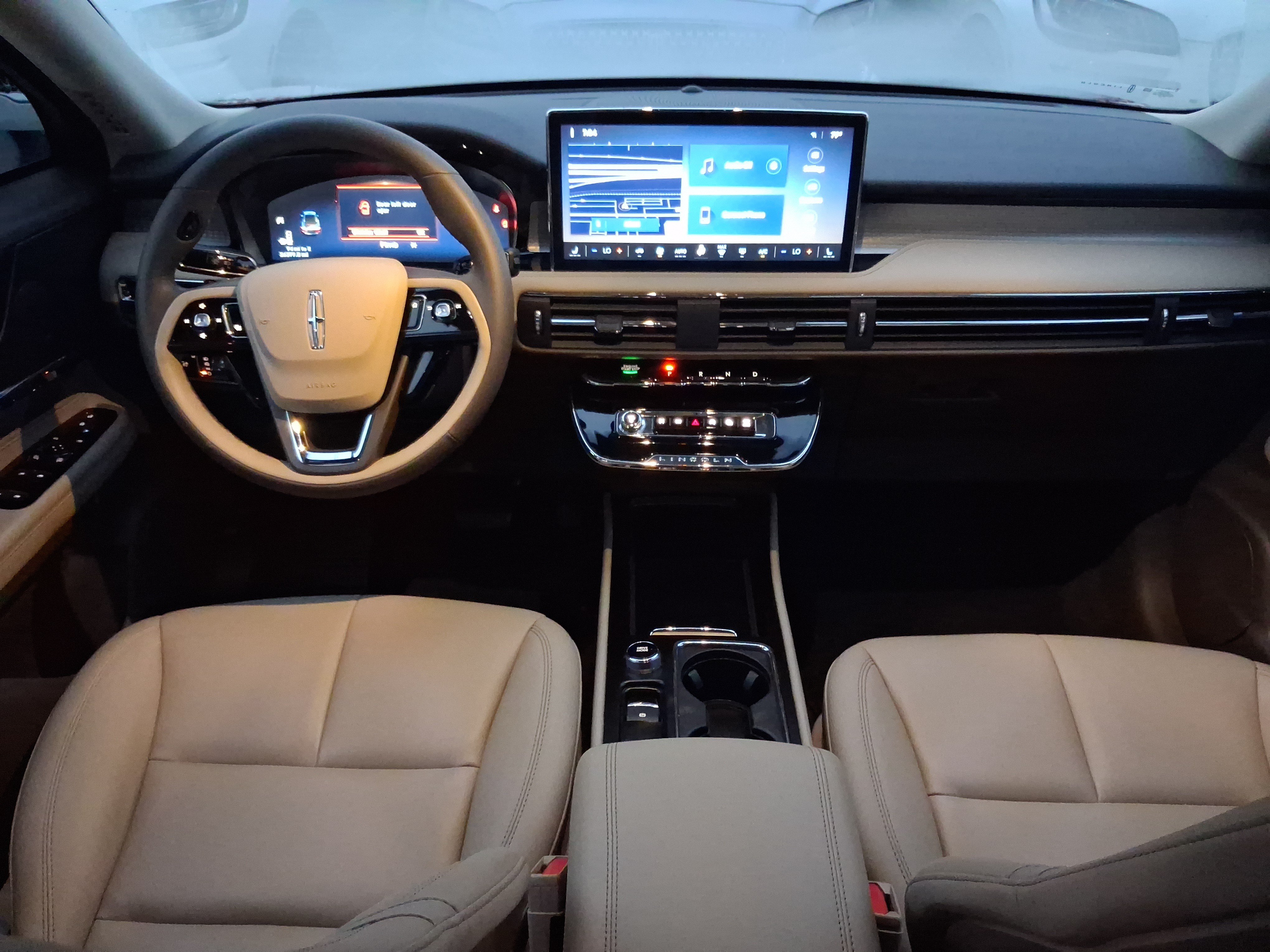 Certified 2024 Lincoln Corsair FWD image 7