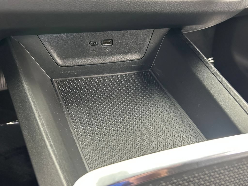 Used 2025 Chevrolet Equinox LT FWD image 33