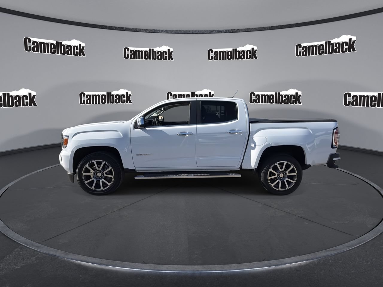 Used 2020 GMC Canyon Denali RWD image 4