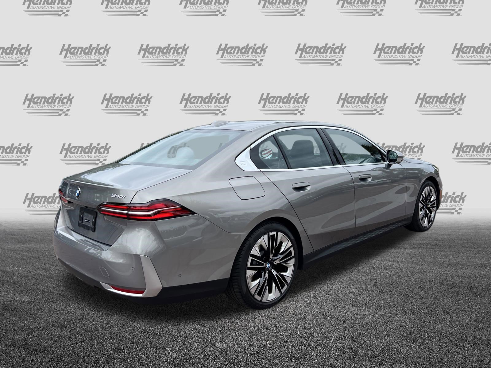 Certified 2025 BMW 530i RWD image 10
