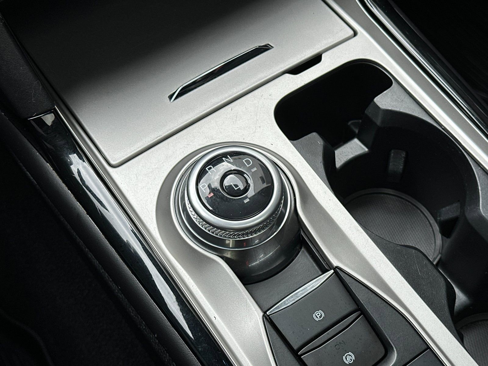 Used 2023 Ford Explorer ST-Line w/ Class IV Trailer Tow Package AWD/4WD image 26