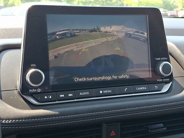 Used 2026 Nissan Rogue SV FWD image 14