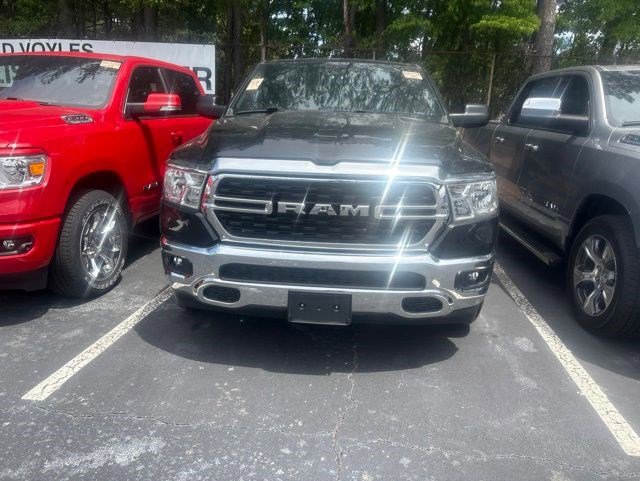 Used 2022 RAM 1500 Big Horn AWD/4WD image 3