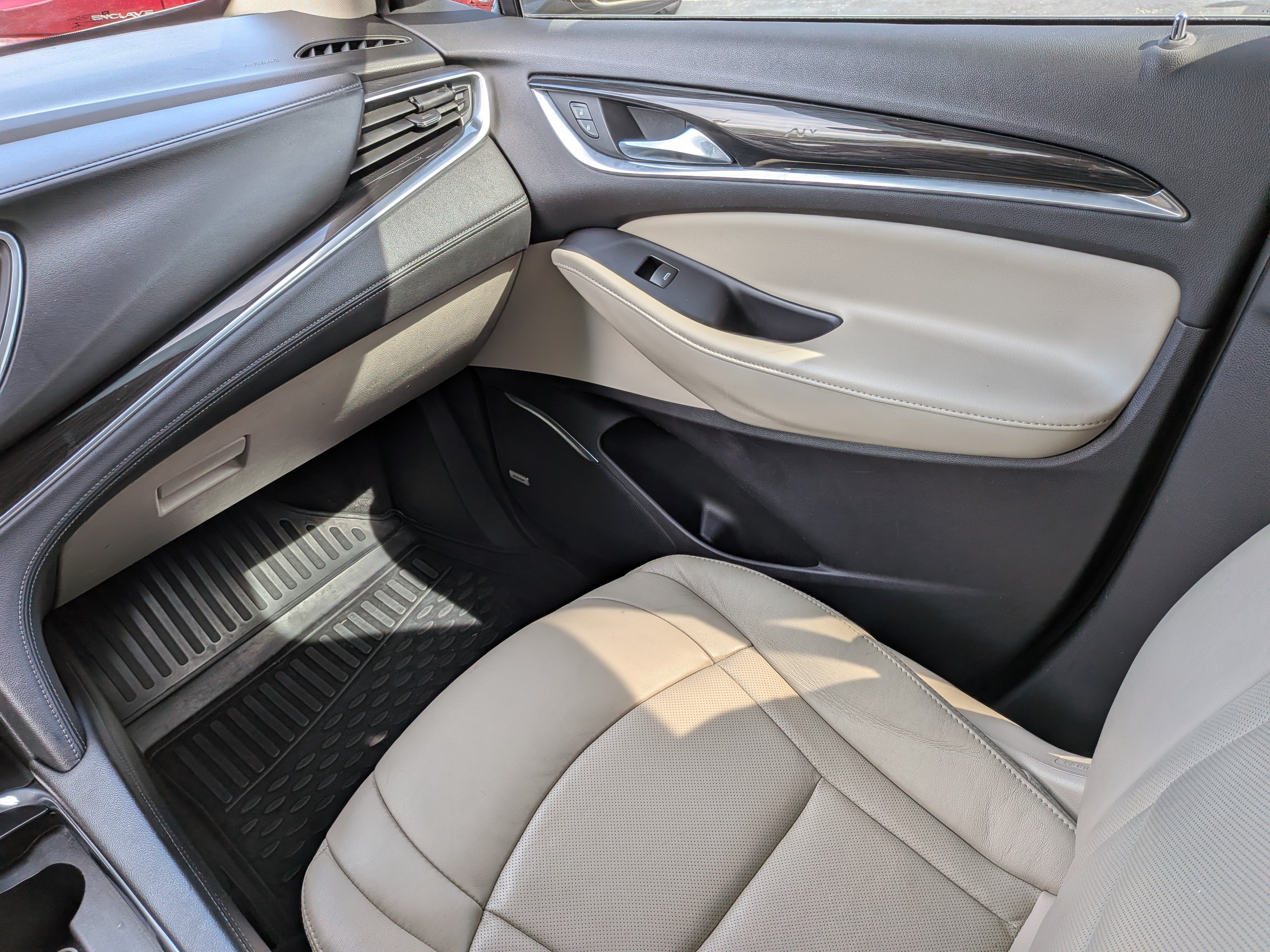 Certified 2020 Buick Enclave Premium w/ Sun and Sites Package FWD image 15