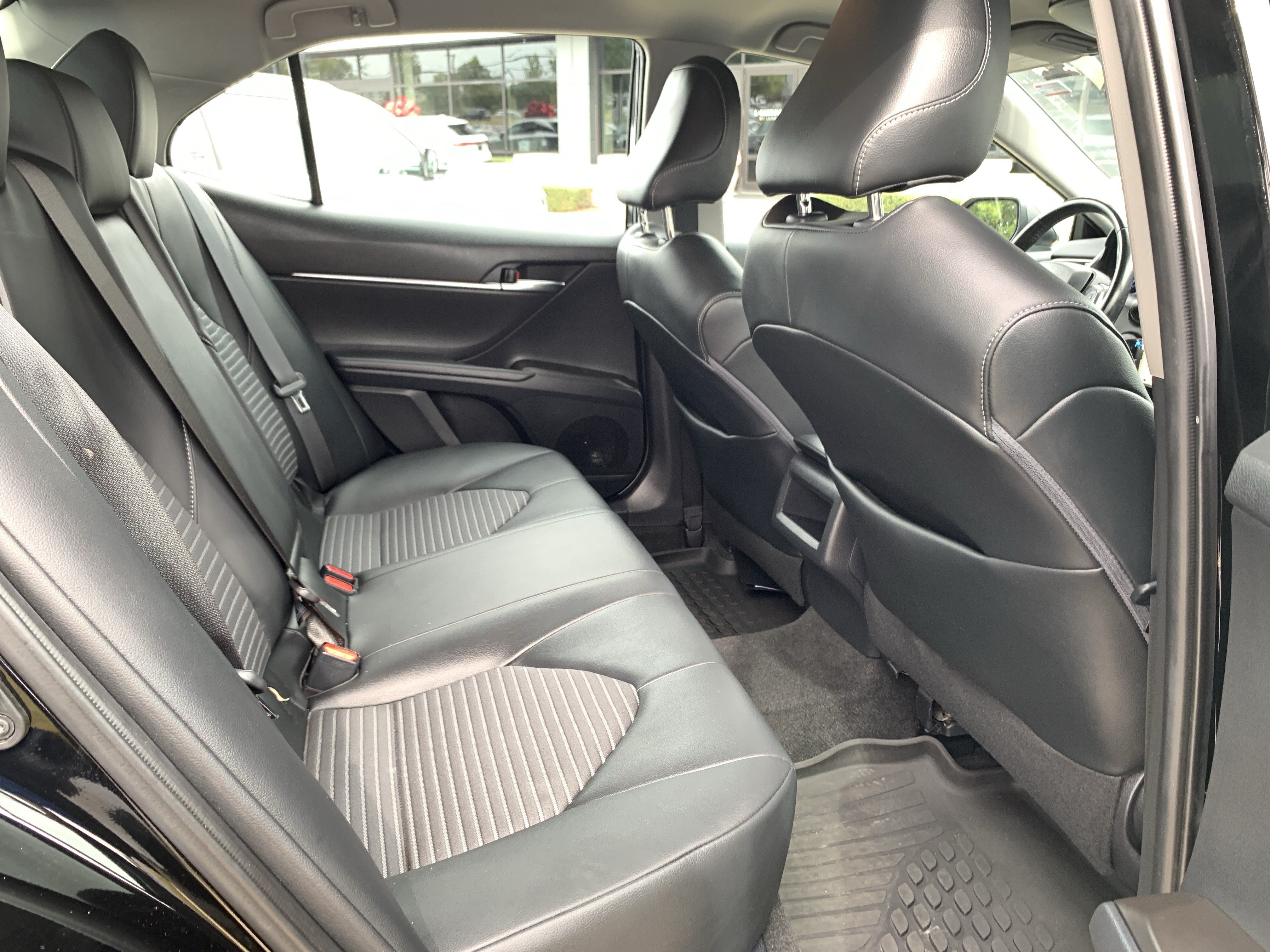 Used 2021 Toyota Camry SE FWD image 33