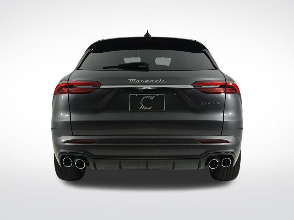 Used 2025 Maserati Grecale GT image 4