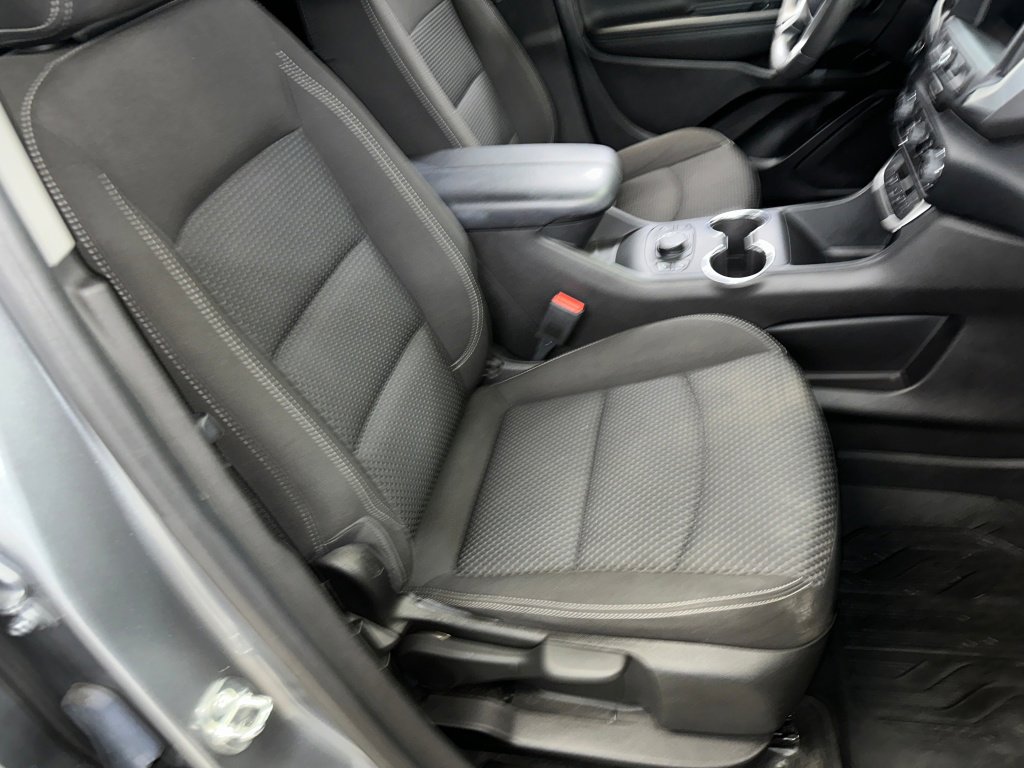 Used 2023 GMC Terrain SLE w/ Driver Convenience Package image 33