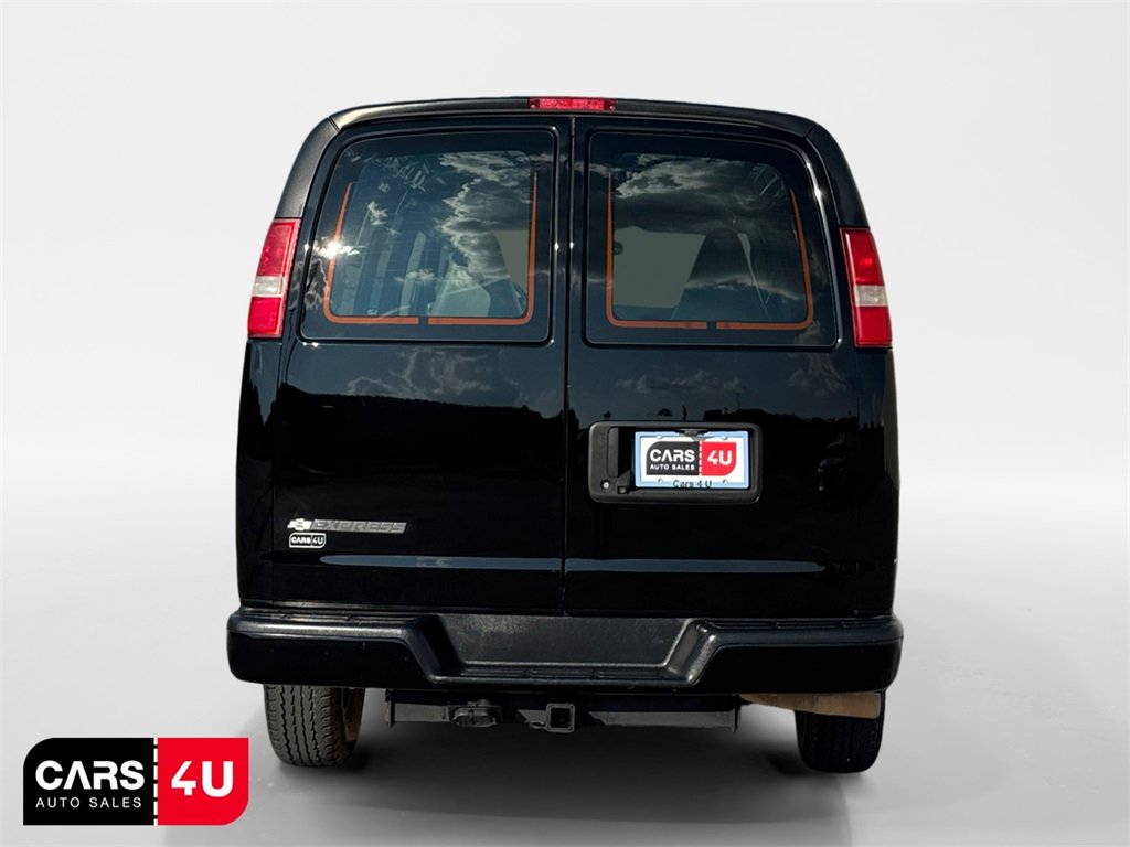 Used 2017 Chevrolet Express 2500 image 6