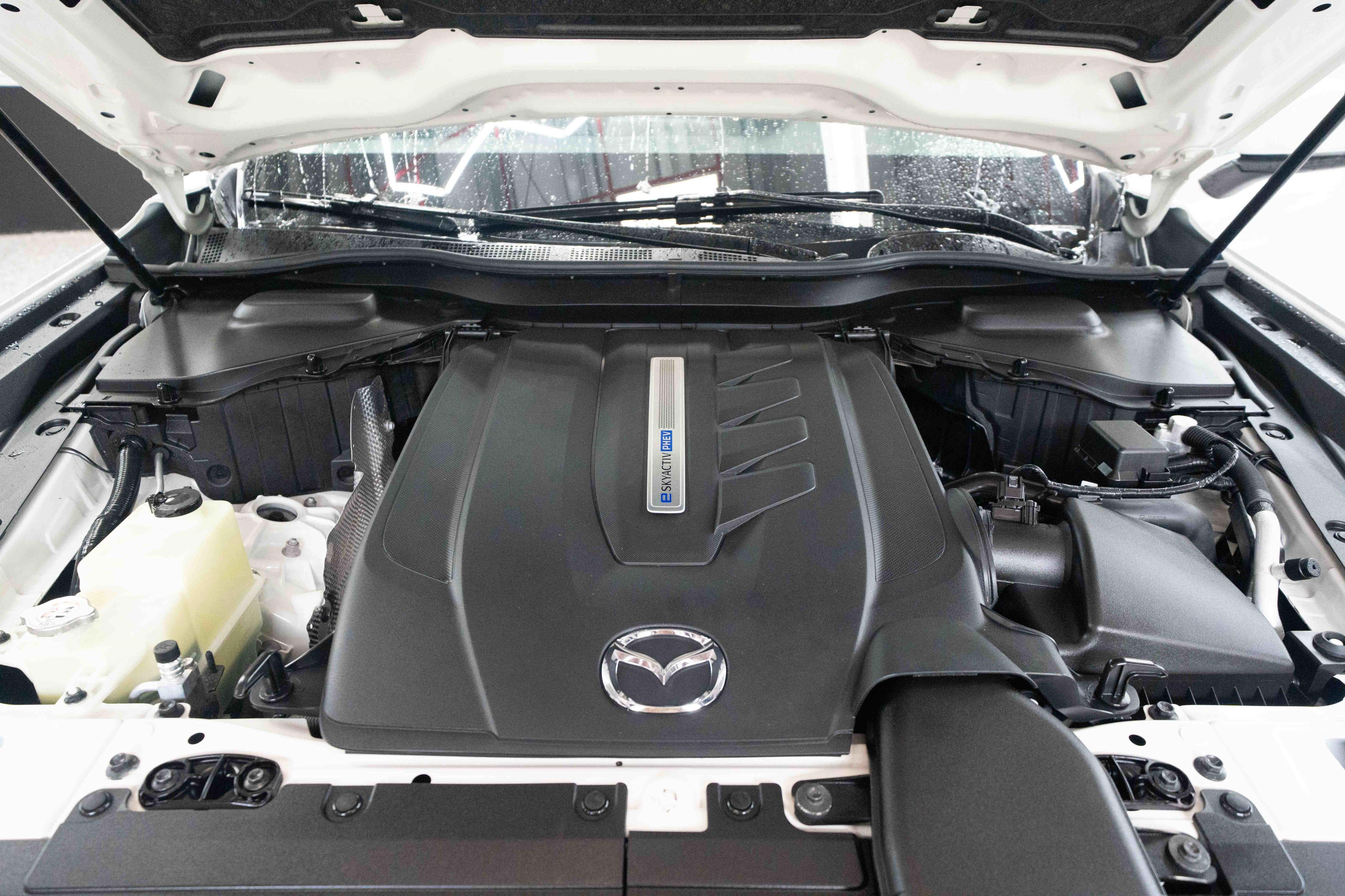 Used 2024 MAZDA CX-90 Plug-In Hybrid w/ Preferred AWD/4WD image 32