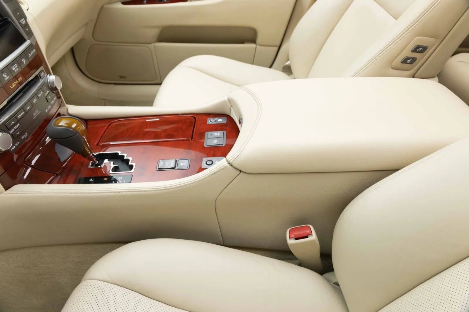 Used 2012 Lexus LS 460 w/ Luxury Value Edition RWD image 20