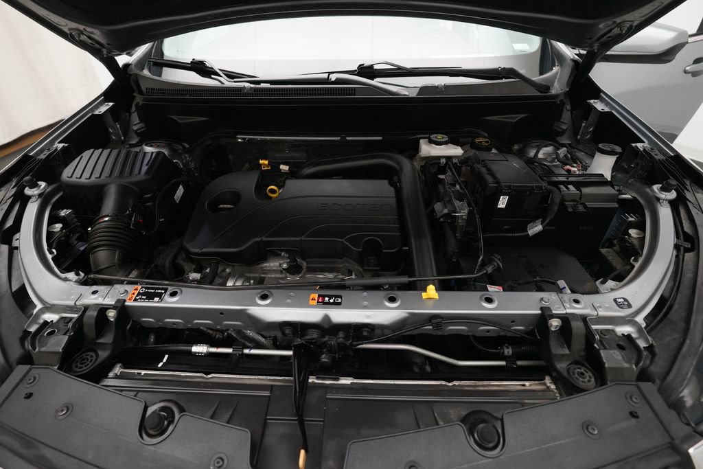 Used 2024 Chevrolet Equinox LT AWD/4WD image 3