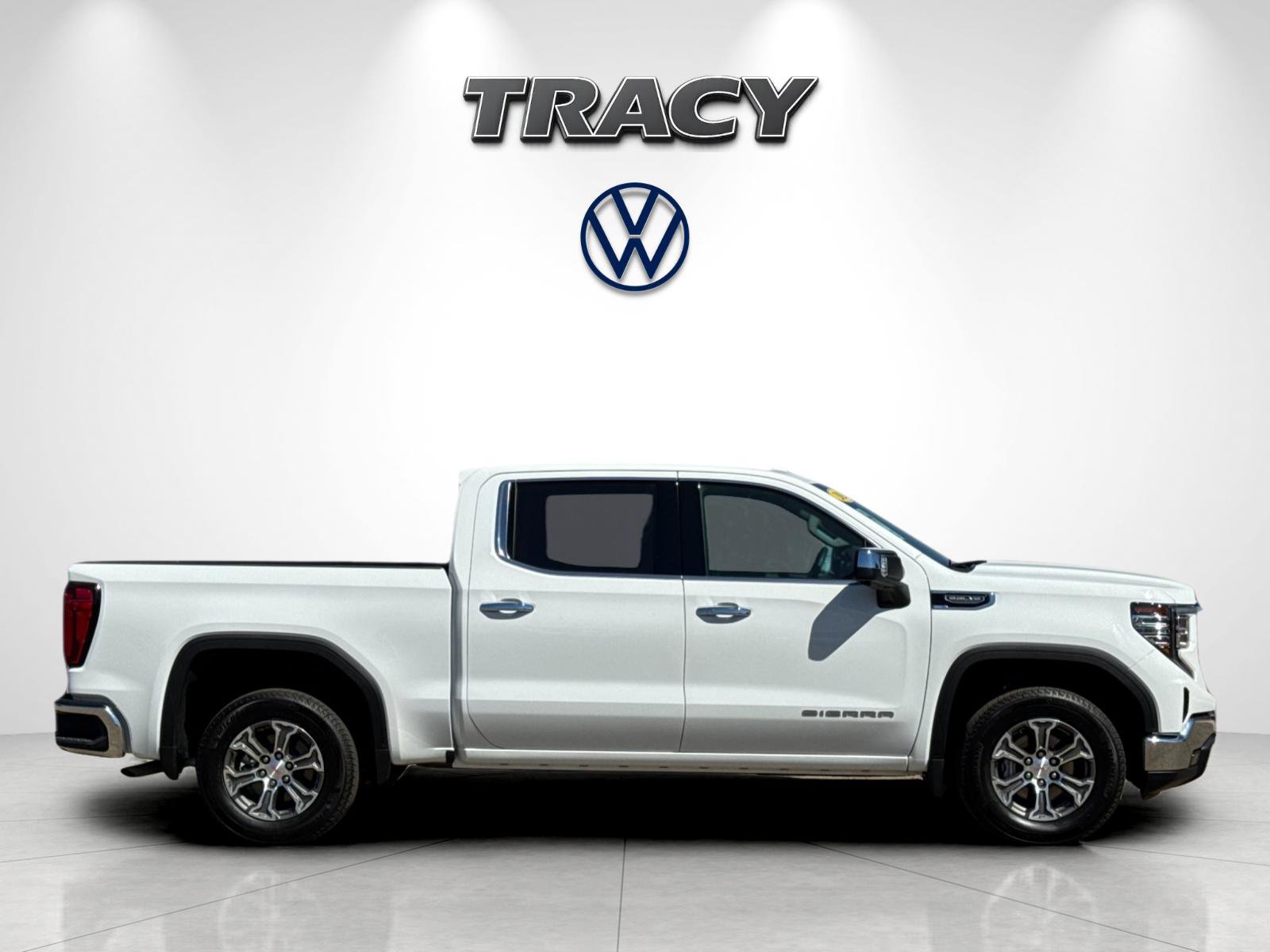 Used 2026 GMC Sierra 1500 SLT RWD image 3
