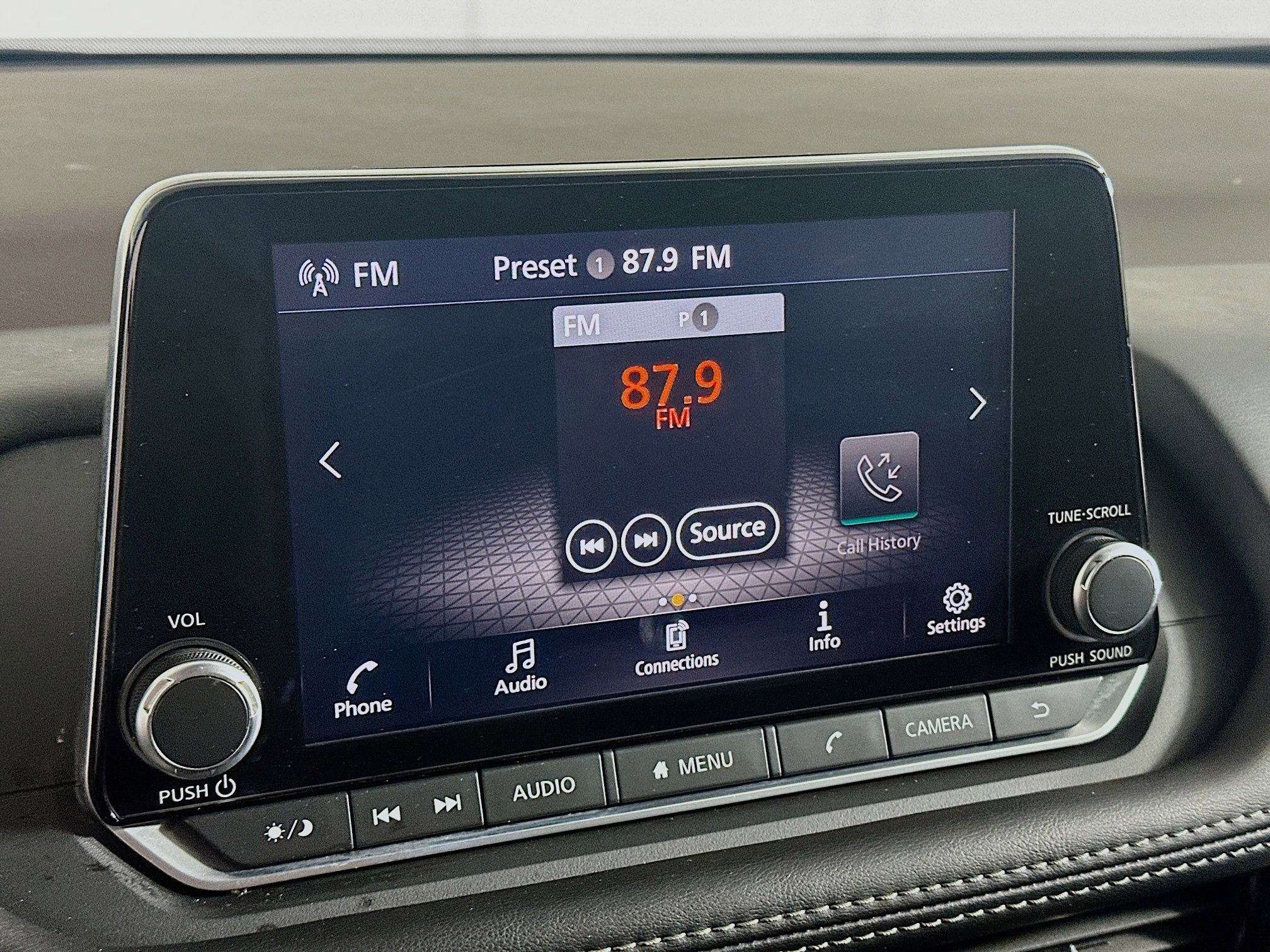 Used 2023 Nissan Rogue SV image 19