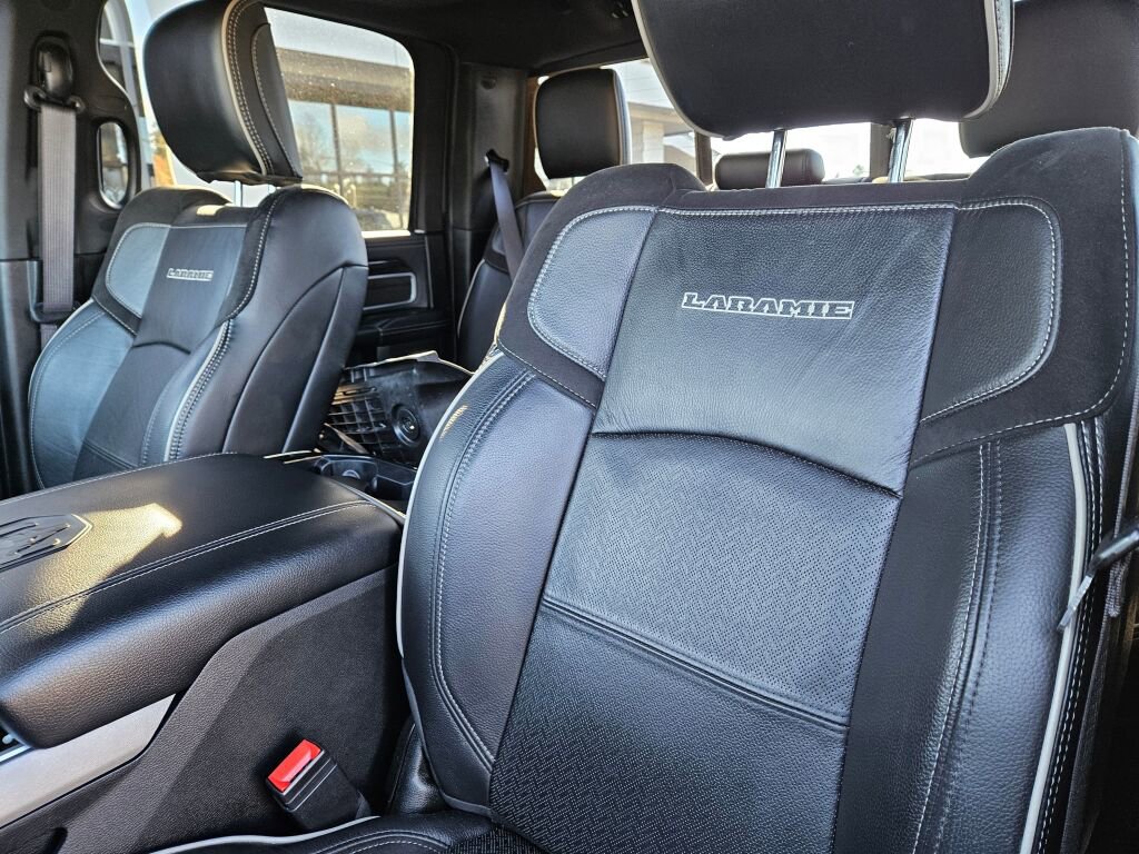 Used 2021 RAM 3500 Laramie w/ Night Edition image 17