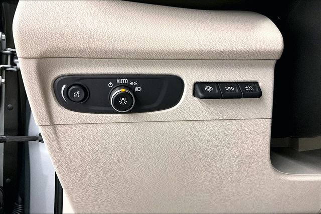 Used 2023 Buick Envision Avenir image 37