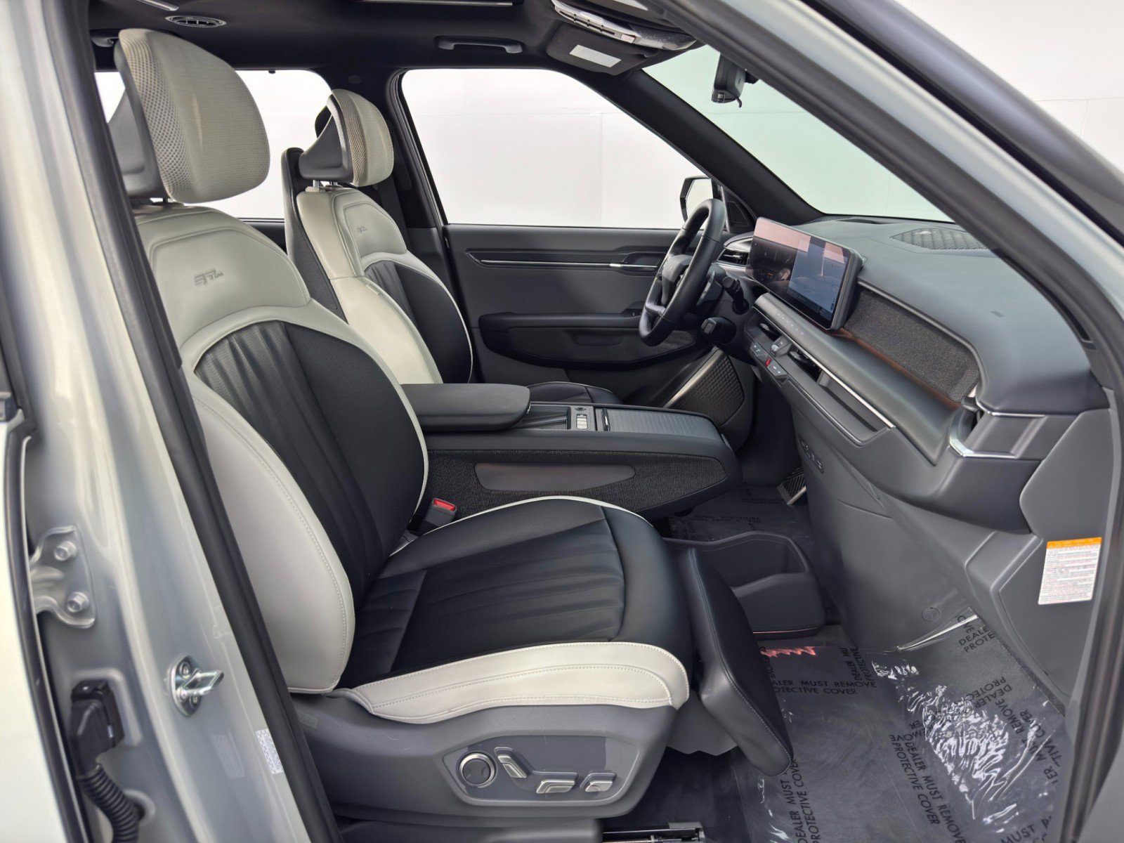 Used 2024 Kia EV9 GT-Line image 16