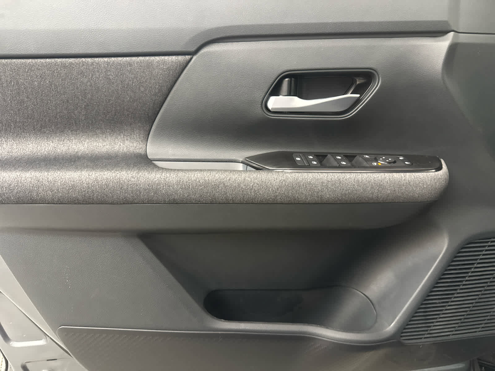 New 2026 Nissan Kicks SV w/ Illumination Package image 14