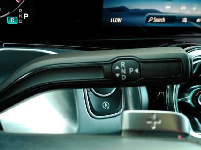 Used 2024 Mercedes-Benz GLB 250 image 43