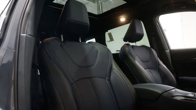 New 2026 INFINITI QX60 Sport w/ Dark Cargo Package image 32