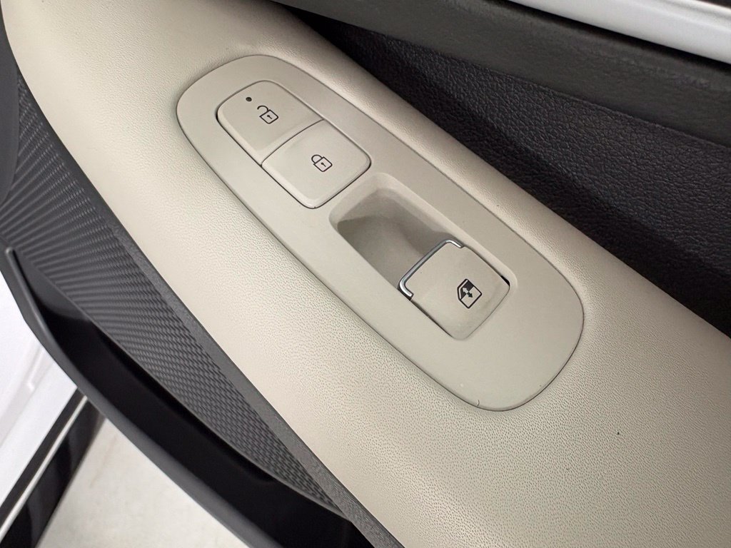 Used 2025 Hyundai Sonata SEL FWD image 13