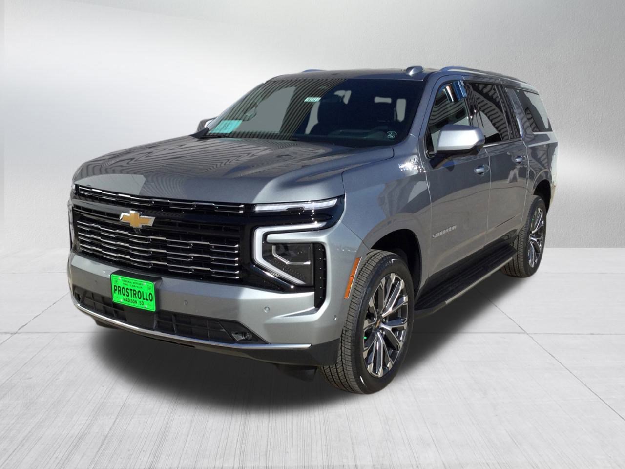 New 2026 Chevrolet Suburban High Country image 2