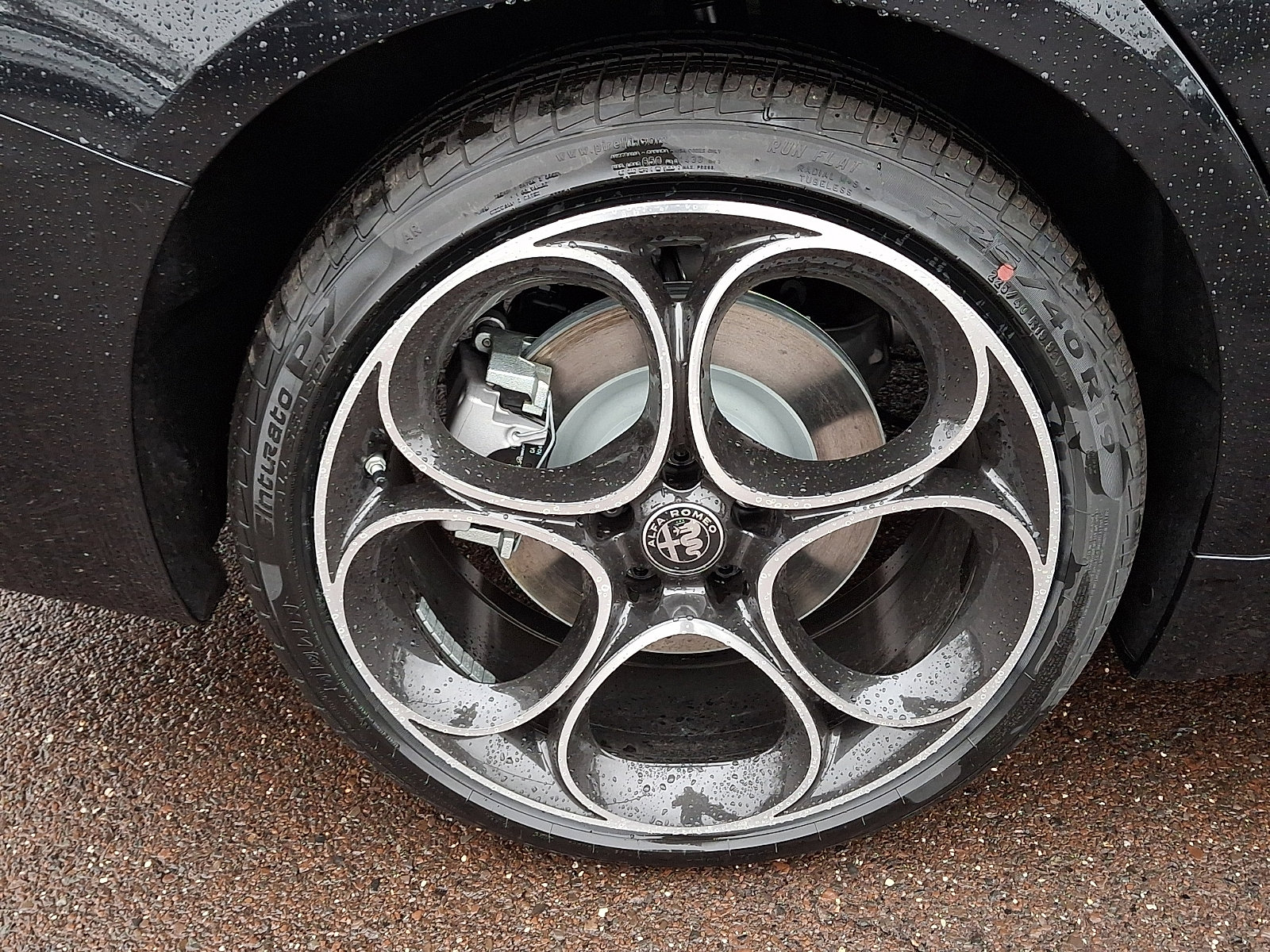 New 2026 Alfa Romeo Giulia AWD image 5