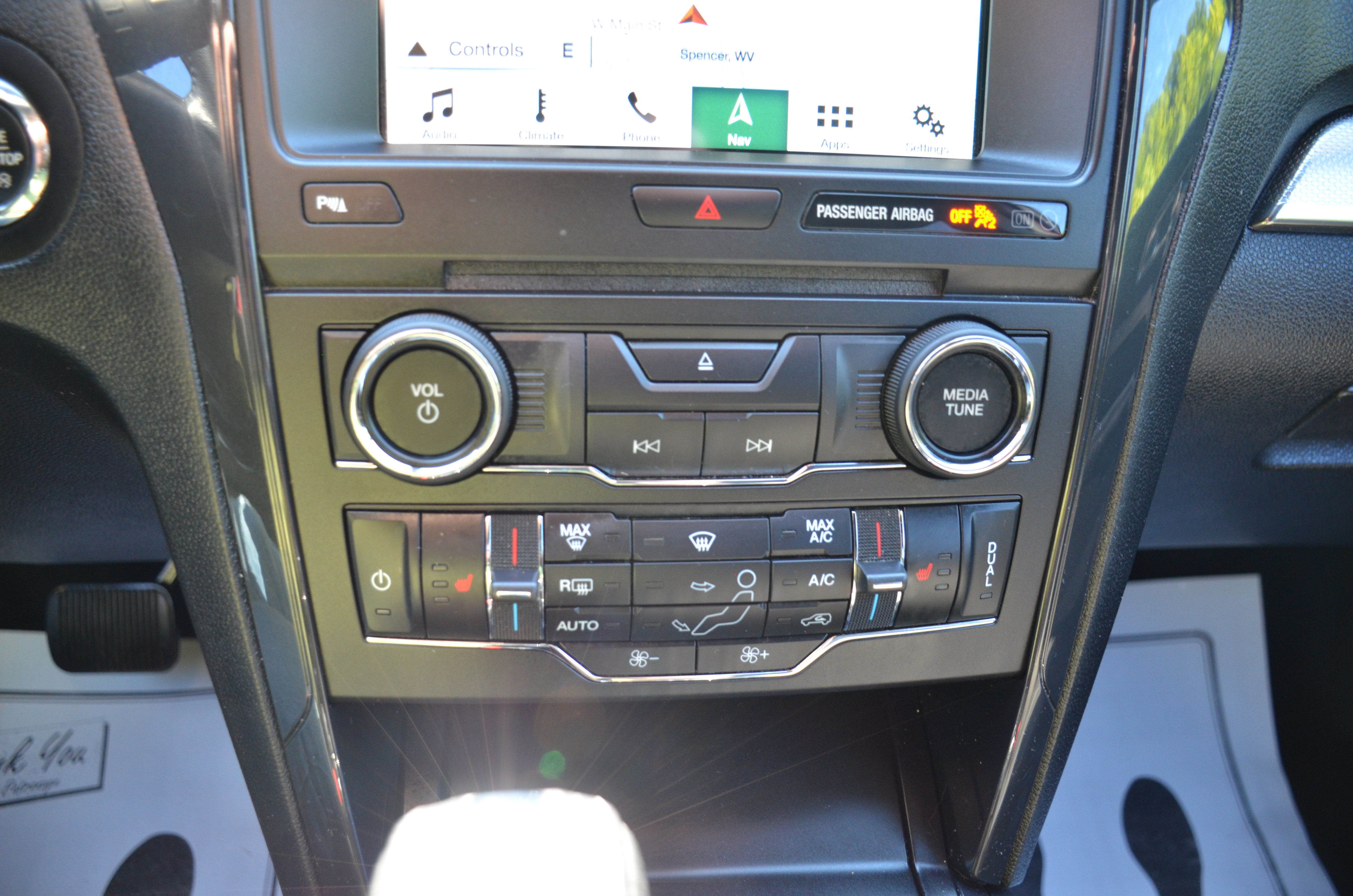 Used 2018 Ford Explorer XLT w/ Equipment Group 201A AWD/4WD image 56
