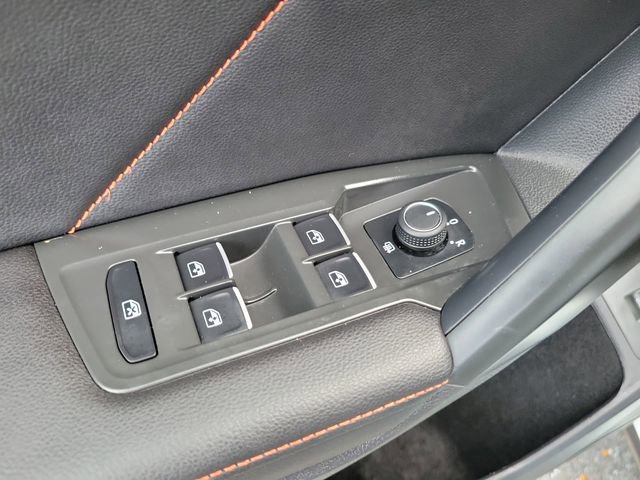 Used 2024 Volkswagen Tiguan Wolfsburg Edition image 21