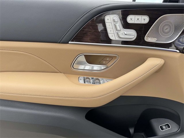 New 2026 Mercedes-Benz GLS 580 4MATIC image 18