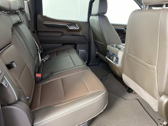 Used 2024 GMC Sierra 1500 Denali w/ Denali Reserve Package AWD/4WD image 12