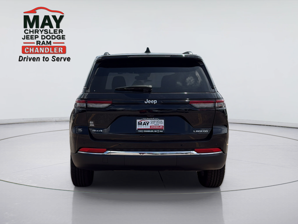 Certified 2024 Jeep Grand Cherokee Laredo w/ Trailer Tow Package AWD/4WD image 6