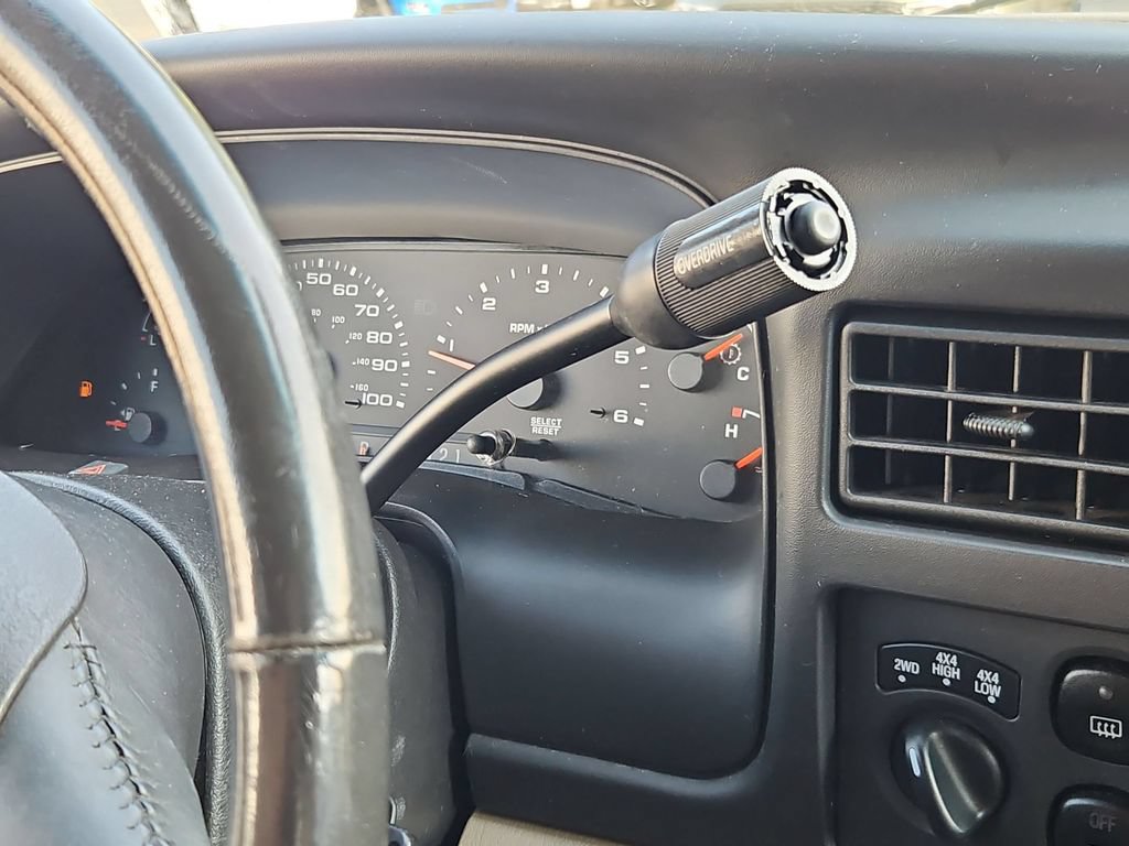 Used 2005 Ford Excursion Limited AWD/4WD image 26
