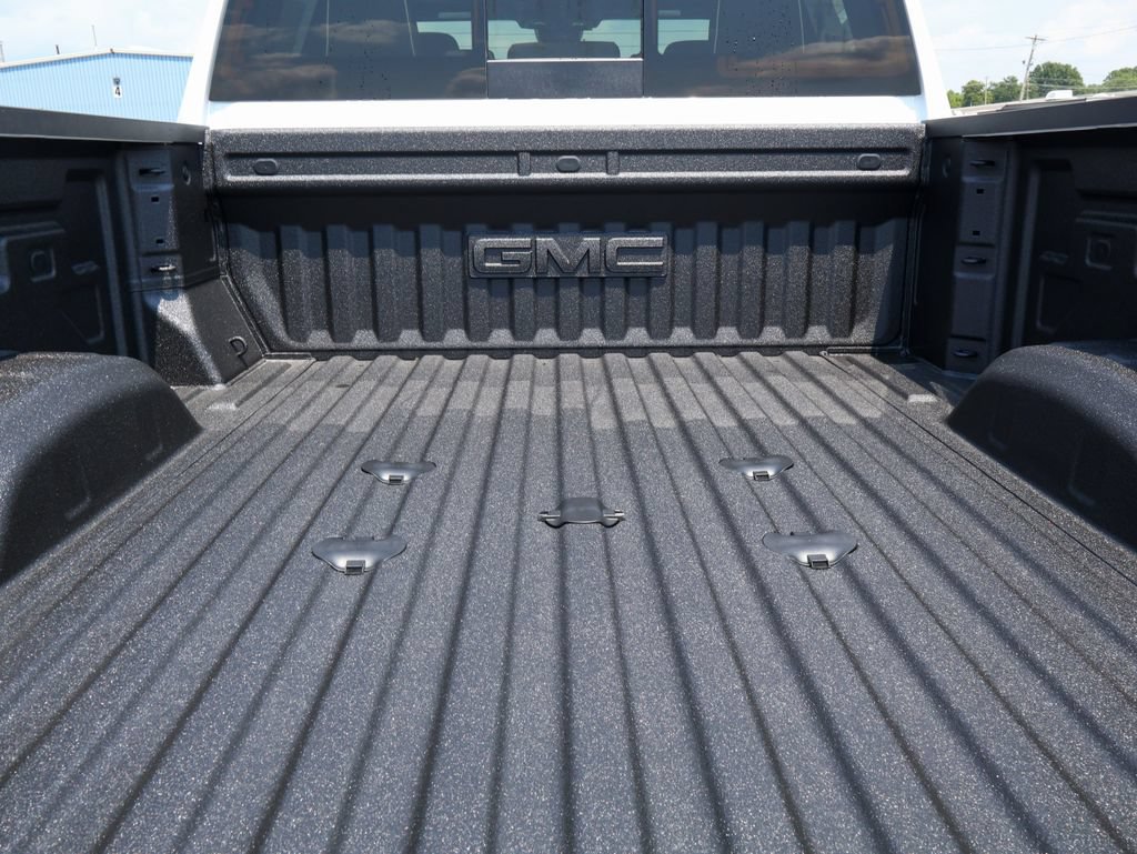 New 2026 GMC Sierra 2500 AT4X w/ LPO, Black Badging Package AWD/4WD image 6