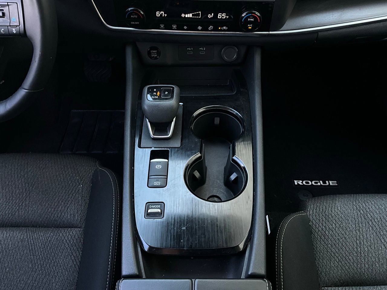 Used 2025 Nissan Rogue SV image 15