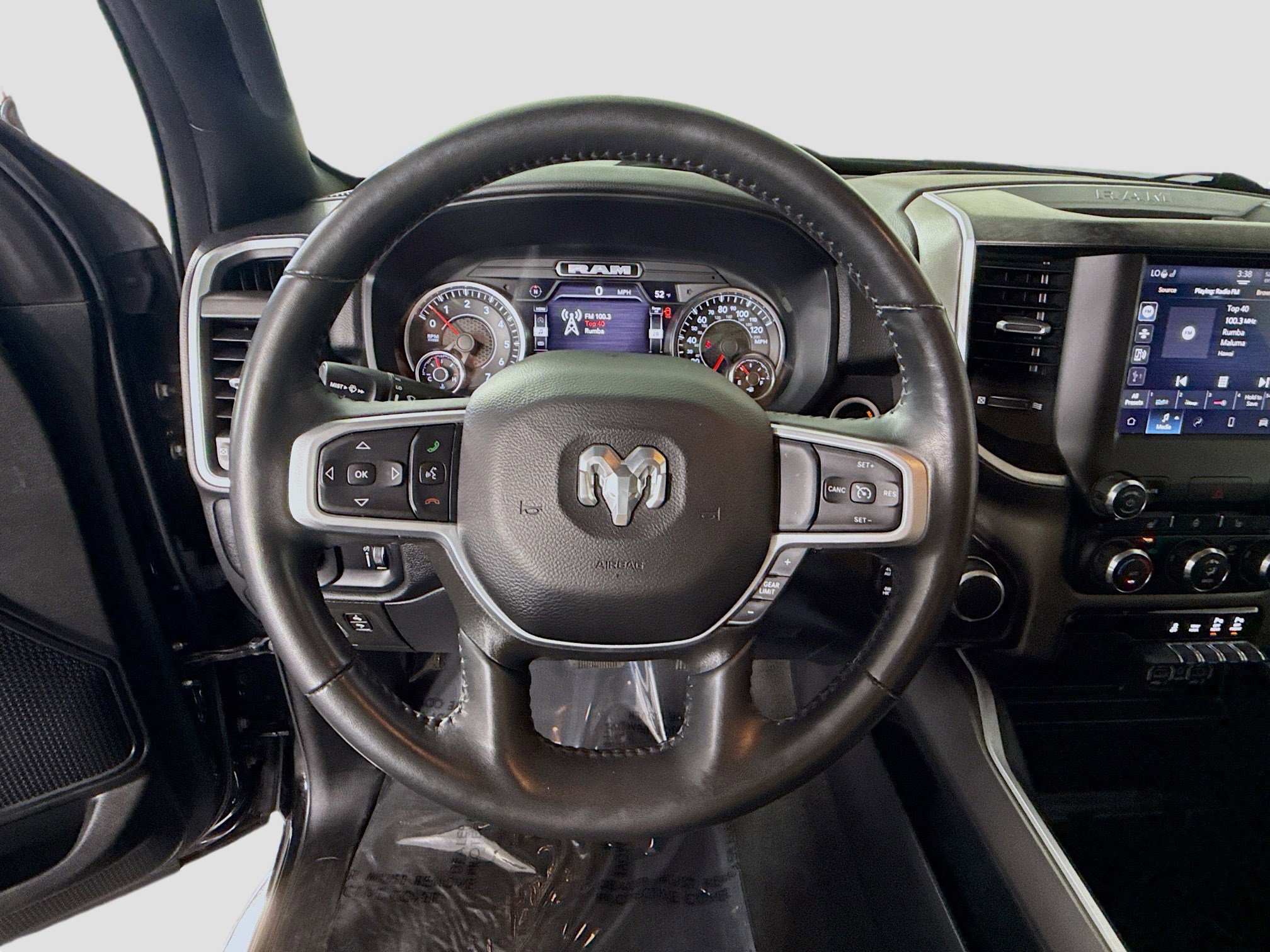 Used 2022 RAM 1500 Big Horn AWD/4WD image 13