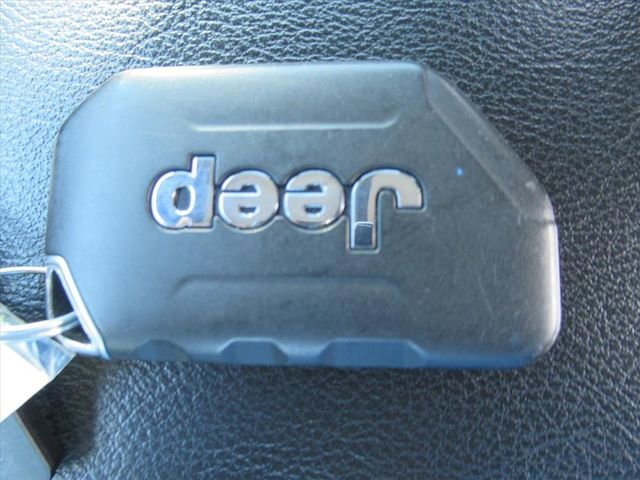 Used 2020 Jeep Wrangler Sport image 27
