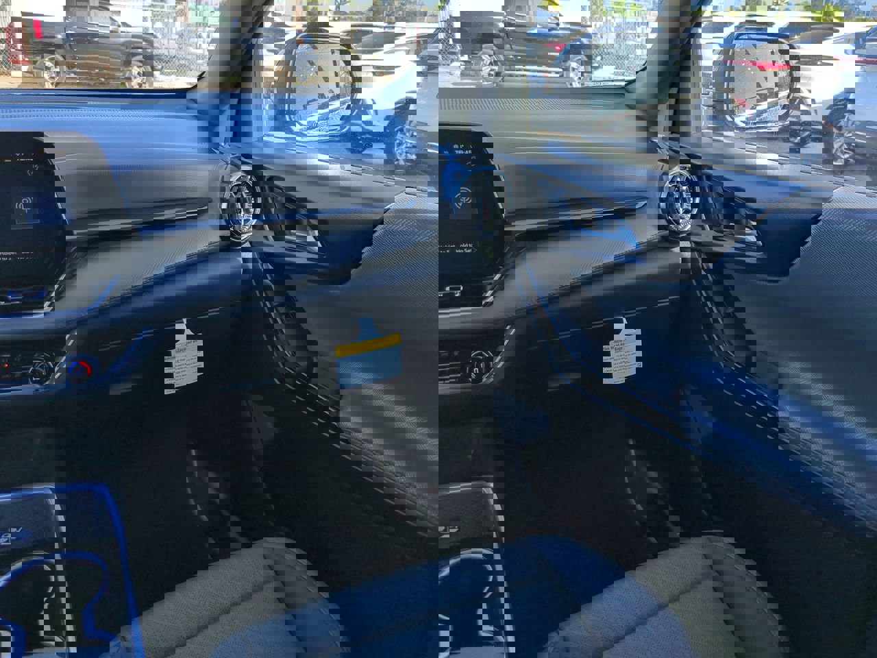 New 2026 Chevrolet Equinox LT w/ Convenience Package II image 16