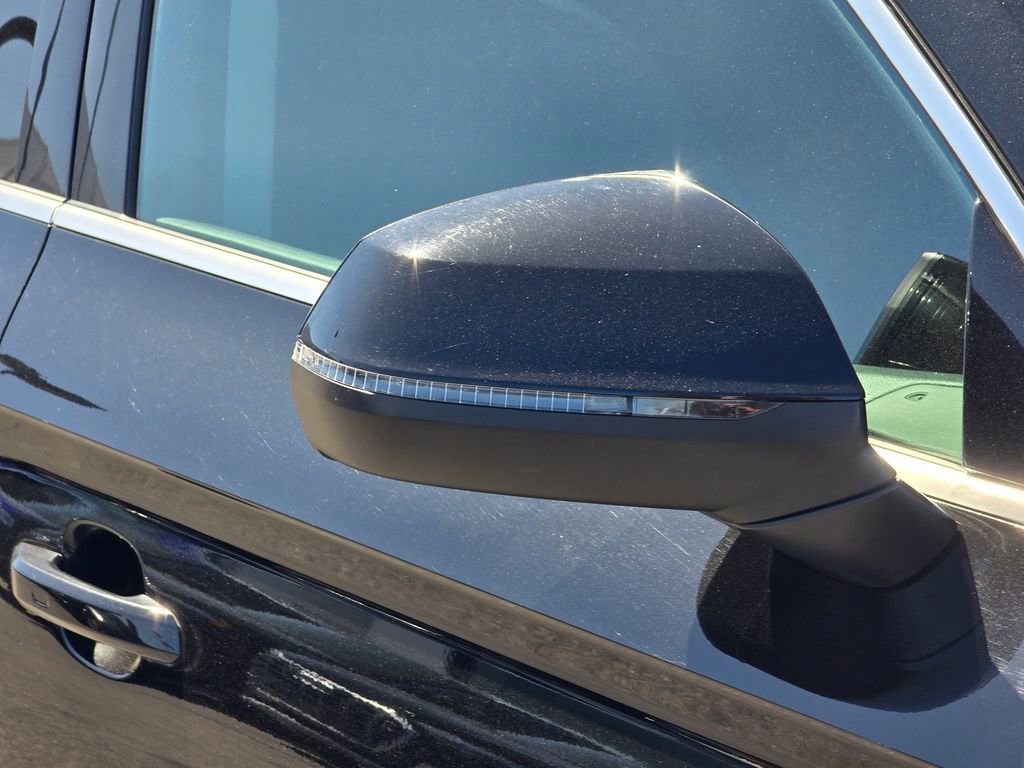 Used 2021 Audi Q5 e Premium w/ Convenience Package image 11