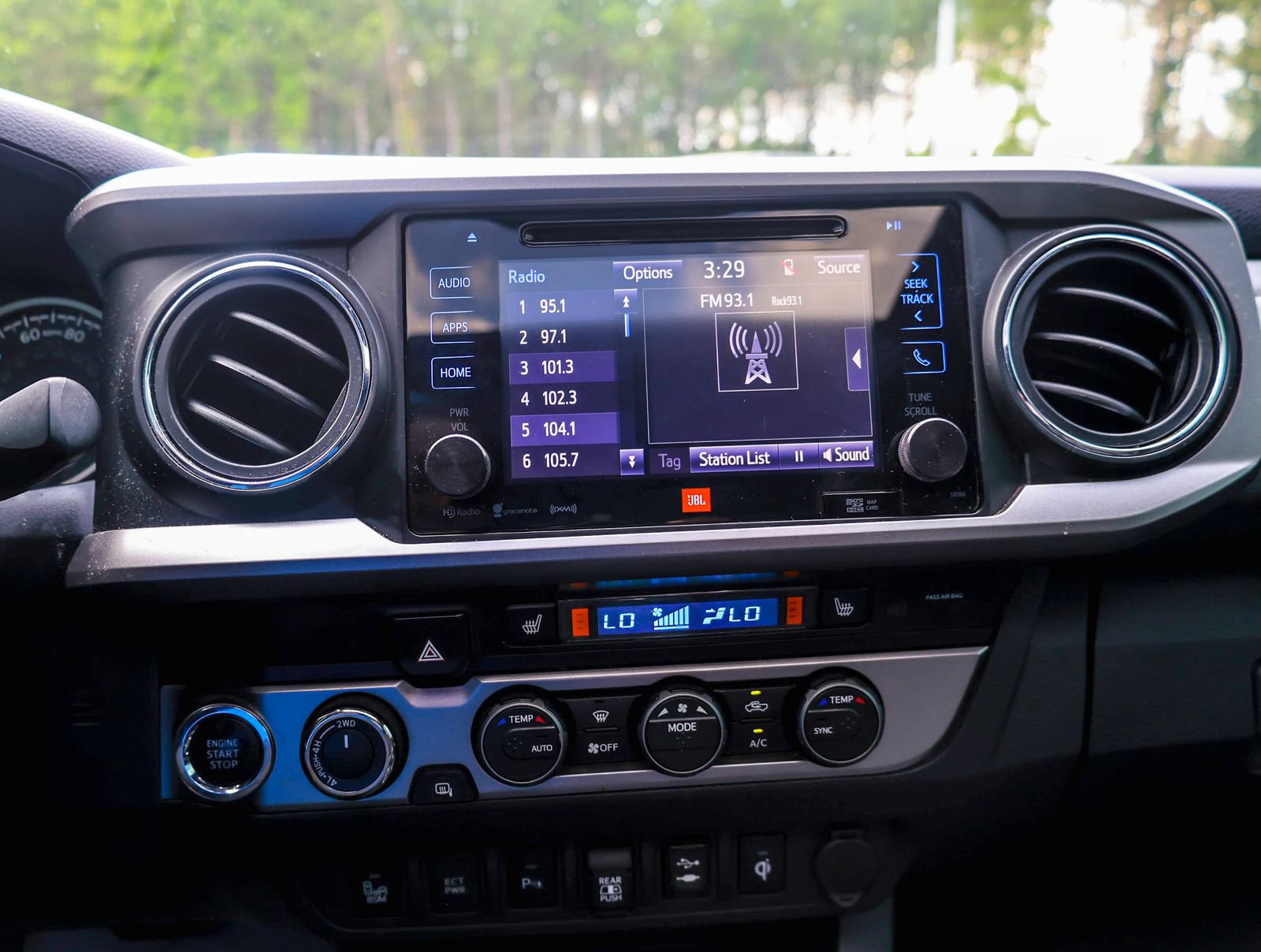 Used 2019 Toyota Tacoma Limited AWD/4WD image 16