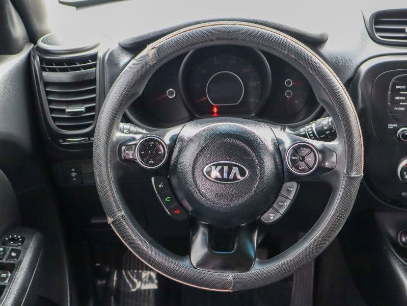 Used 2016 Kia Soul + FWD image 13