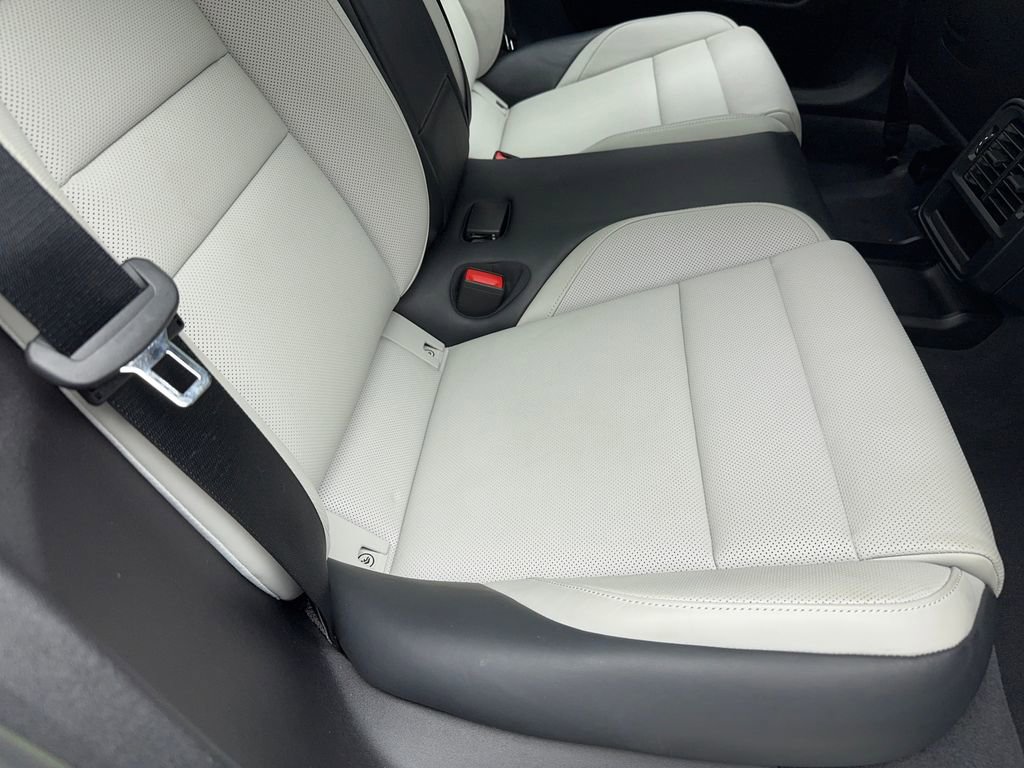 Used 2023 Porsche Taycan 4S image 51