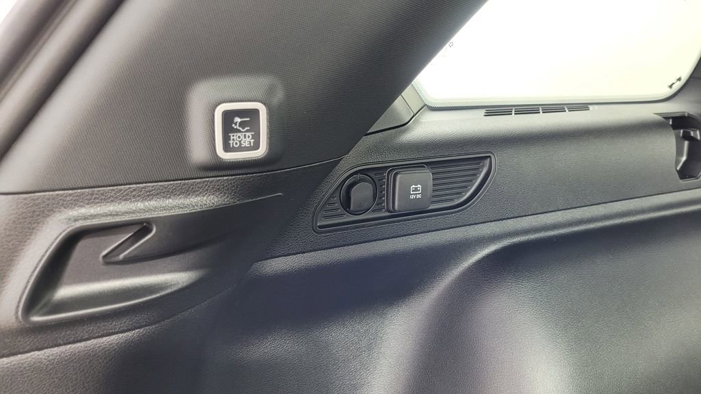 New 2025 Jeep Grand Cherokee Laredo w/ Luxury Tech Group I image 12