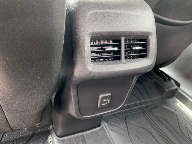 Certified 2024 Chevrolet Equinox LT w/ LPO, Floor Liner Package FWD image 19