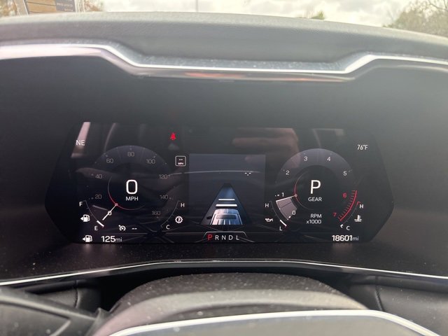 Used 2024 GMC Canyon Elevation w/ Convenience Package image 16