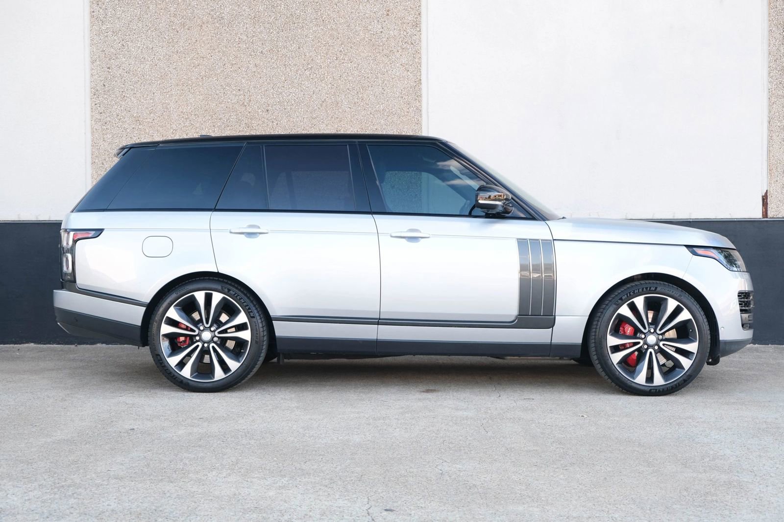 Used 2020 Land Rover Range Rover SV Autobiography Dynamic image 11