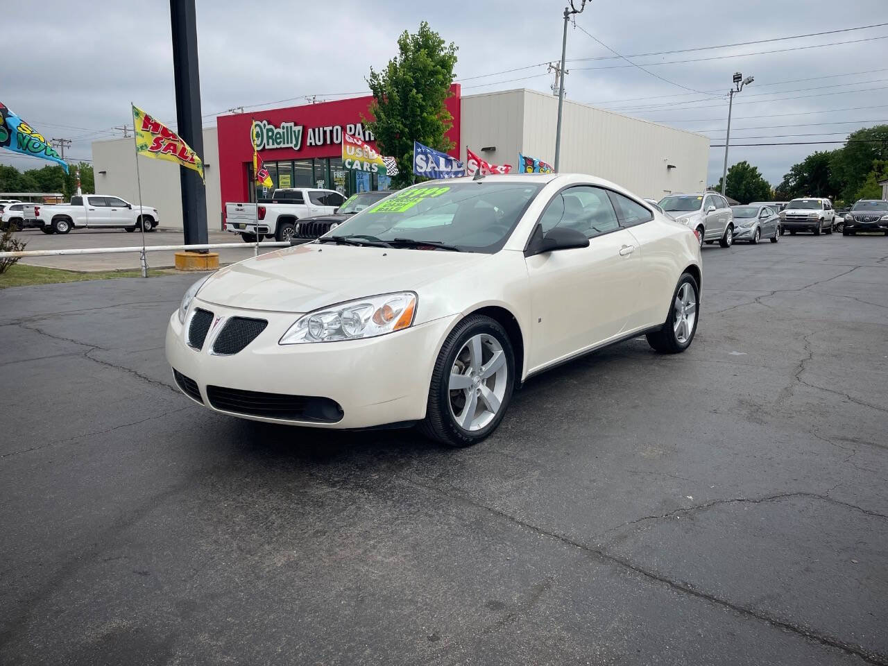 Used 2009 Pontiac G6 GT w/ Sun And Sound Plus Package FWD image 5