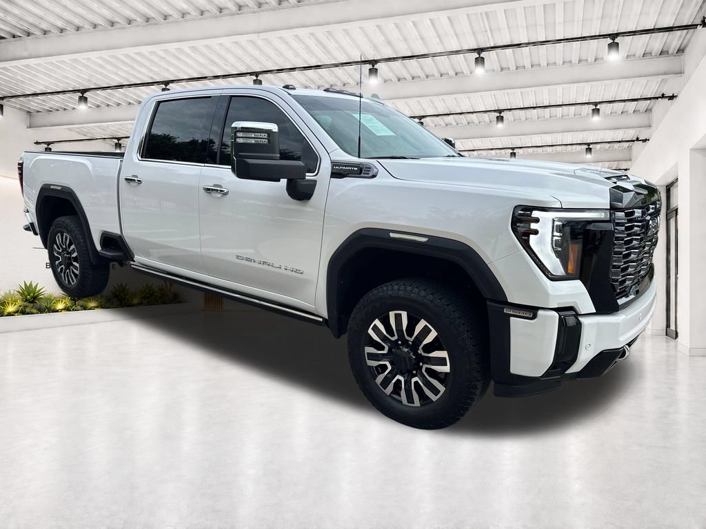 Used 2025 GMC Sierra 2500 Denali Ultimate AWD/4WD image 1