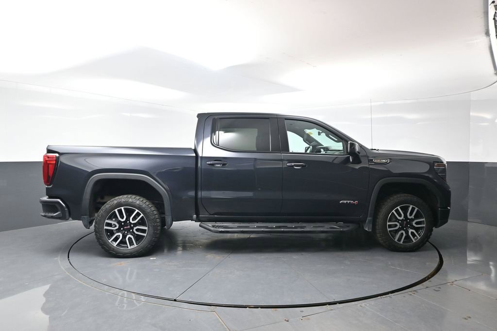 Used 2023 GMC Sierra 1500 AT4 w/ AT4 Premium Package AWD/4WD image 4