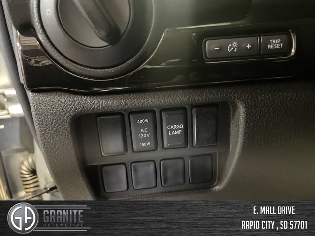 Used 2019 Nissan Titan SV w/ SV Convenience Package AWD/4WD image 30
