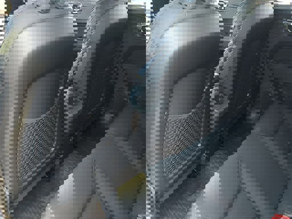 Used 2026 Volvo XC60 B5 Plus w/ Protection Package Premier image 17